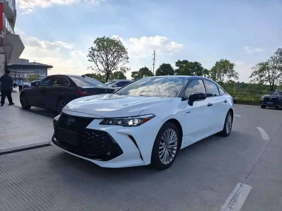Toyota Avalon Hybrid 2.5L XLE Premium Edition China VI 2020