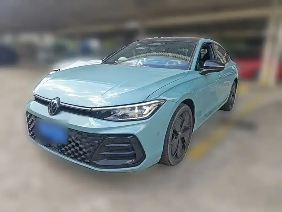 Volkswagen Passat Model Pro 380TSI Starlight Dragon Premium Edition 2024