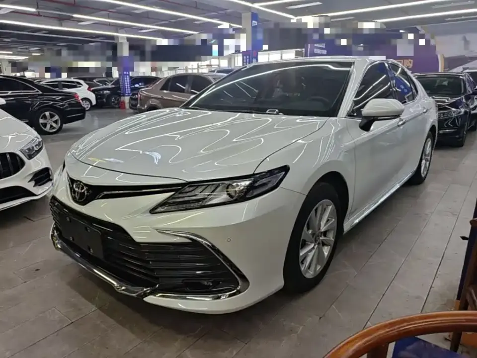 Toyota Camry 2.0G Luxury Edition 2023