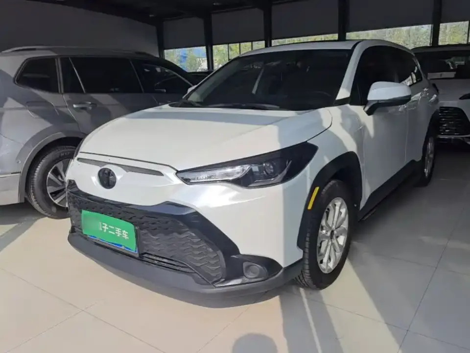 Toyota Frontlander 2.0L CVT Leading Edition 2024