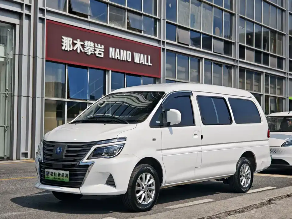 Dongfeng Fengxing Lingzhi New Energy Model 410km Standard Edition Basic 7-seater 2026