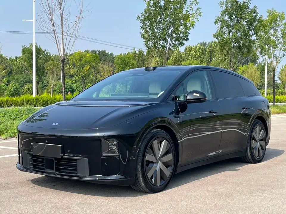 Li Auto i6 4WD Base Model 2026