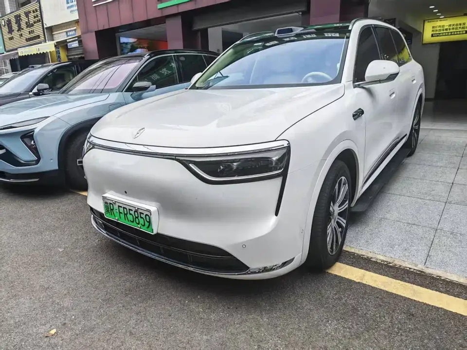 AITO Wenjie AITO M8 Extended Range Ultra 53.4kWh 6-Seater 2025