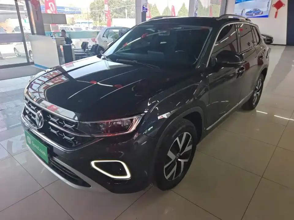 Volkswagen Tayron Shared Joy 300TSI 2025