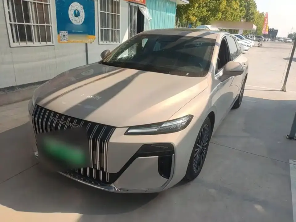 Roewe M7 DMH Base 2025