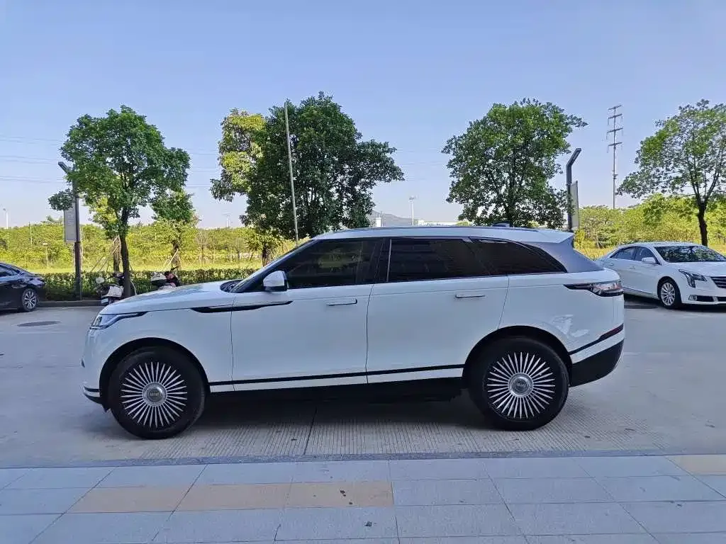 Land Rover Range Rover Velar 250PS 2023 — фото 3