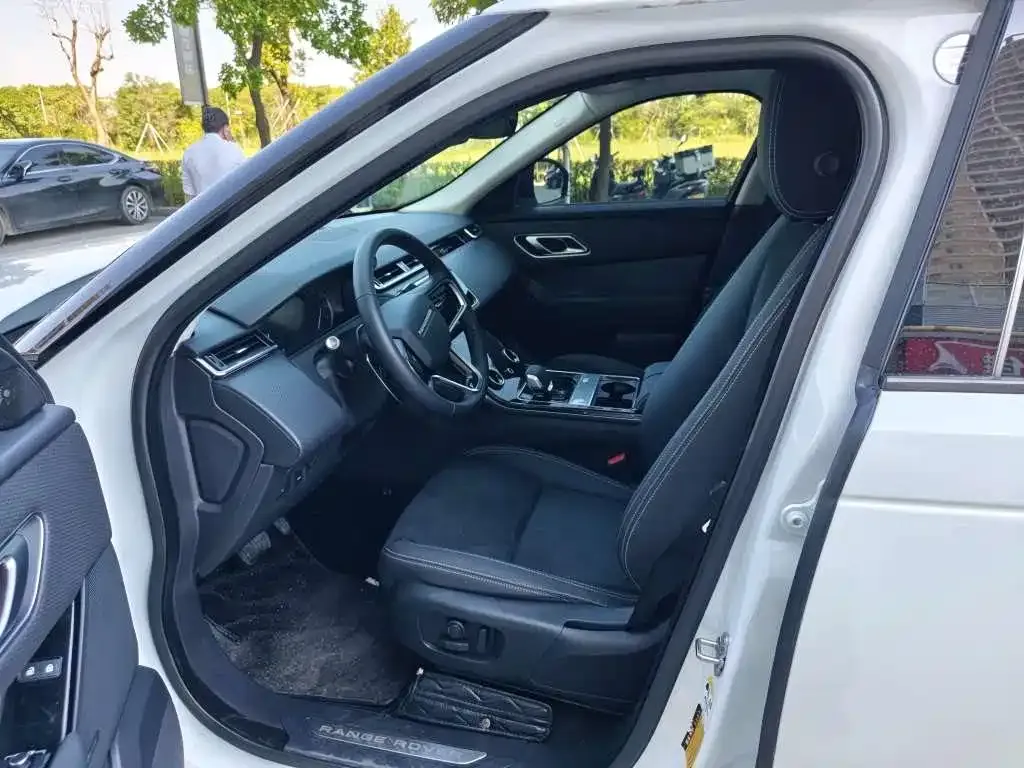 Land Rover Range Rover Velar 250PS 2023 — фото 6