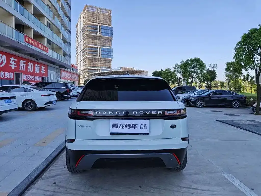 Land Rover Range Rover Velar 250PS 2023 — фото 4