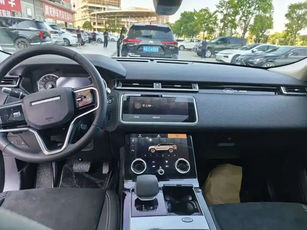 Land Rover Range Rover Velar 250PS 2023 — фото 8