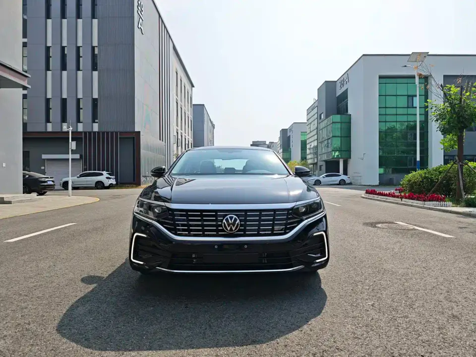 Volkswagen Passat New Energy 430PHEV Hybrid Business Edition 2025