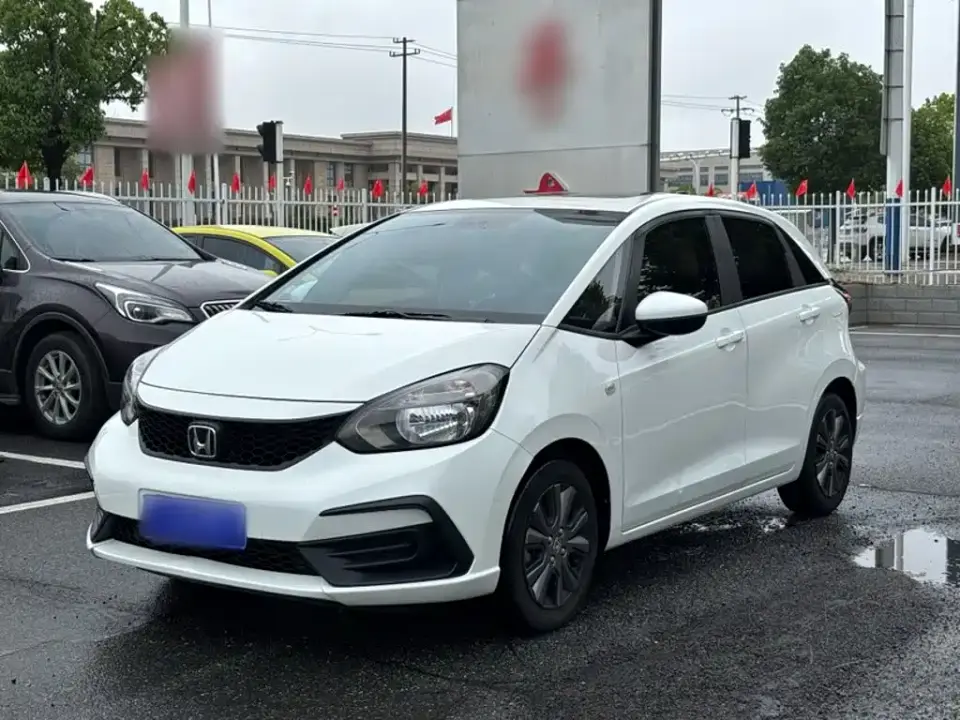 Honda Fit 1.5L CVT Trend Sunroof Edition 2023