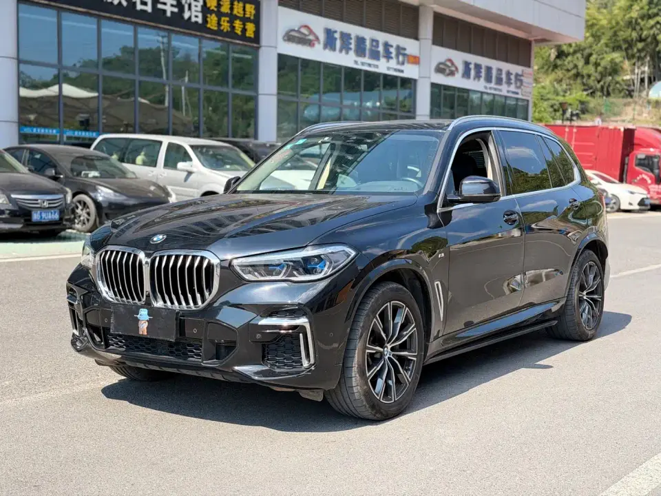 BMW X5 xDrive 30Li Premium M Sport Package 2023