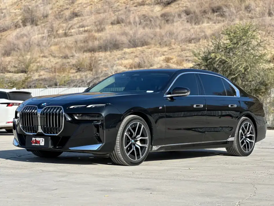BMW 7 Series Model 735Li M Sport Package 2023