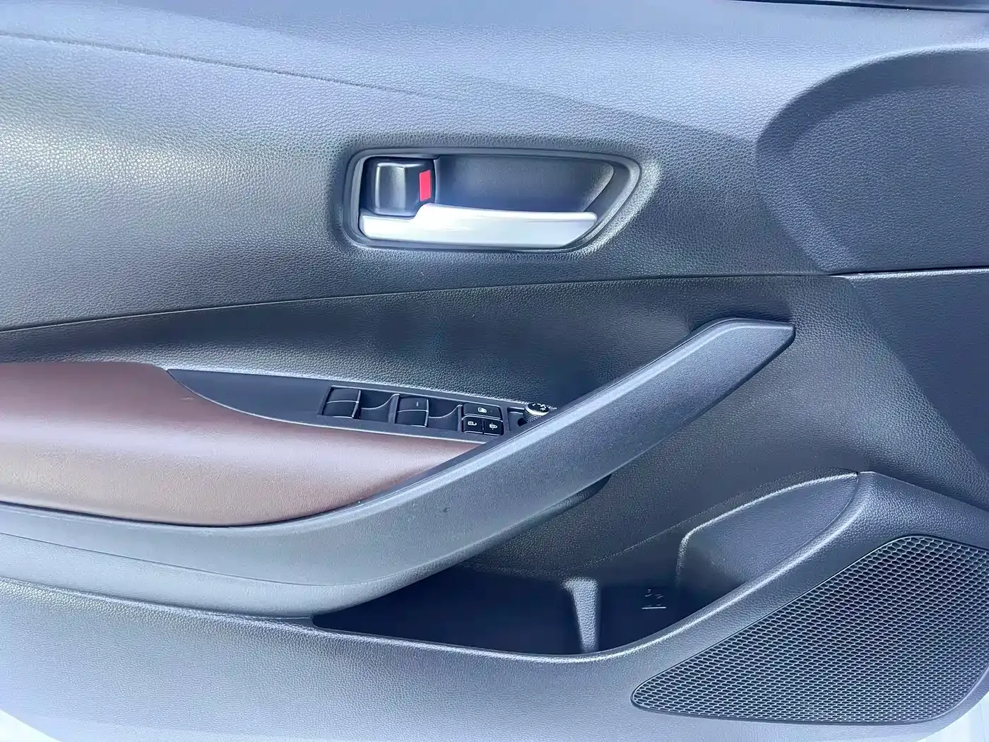 Toyota Levin 185T CVT Luxury 2024 — фото 13