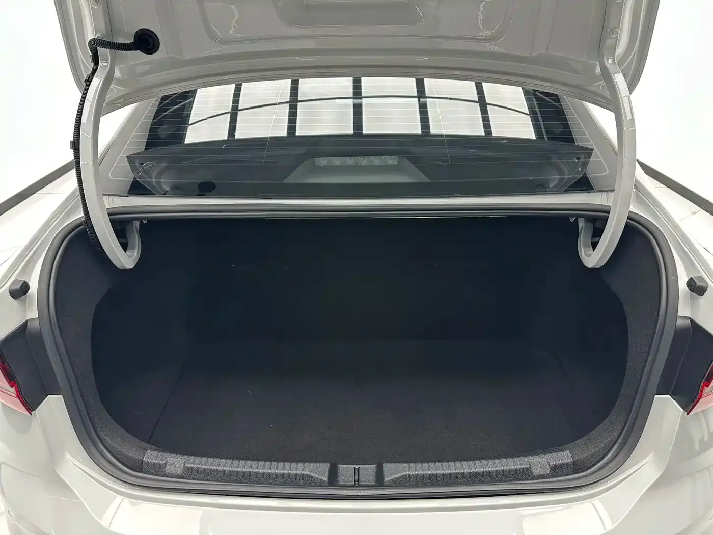 Volkswagen Lavida 280TSI DSG Starlight Comfort Edition 2023 — фото 15