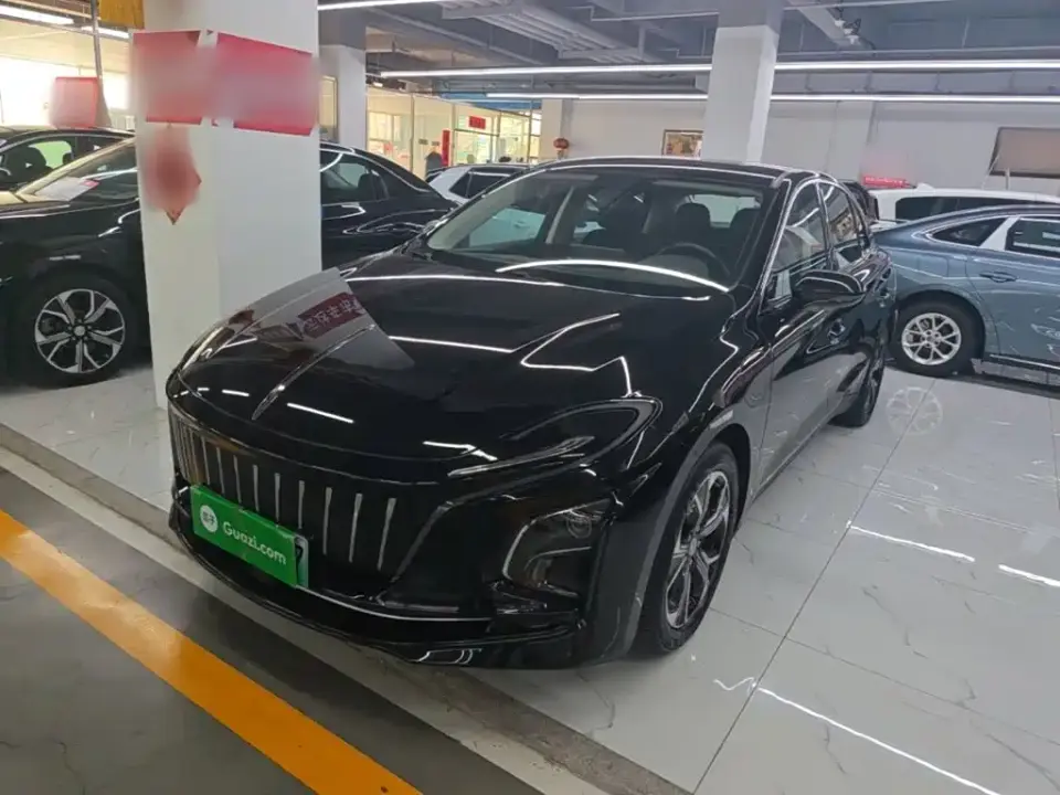 Hongqi E-QM5 Facelift Basic Travel Edition 2024