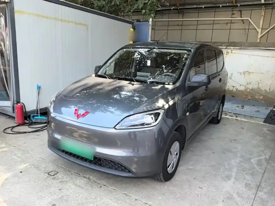 Wuling Motors Wuling Hongguang New Energy Pure Electric 300KM Standard 2025