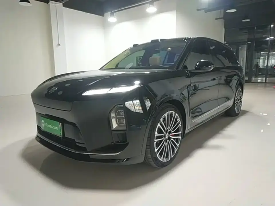 NIO ES8 Base Model 2025