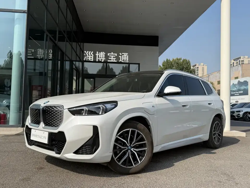 BMW iX1 eDrive25L M Sport Package 2025