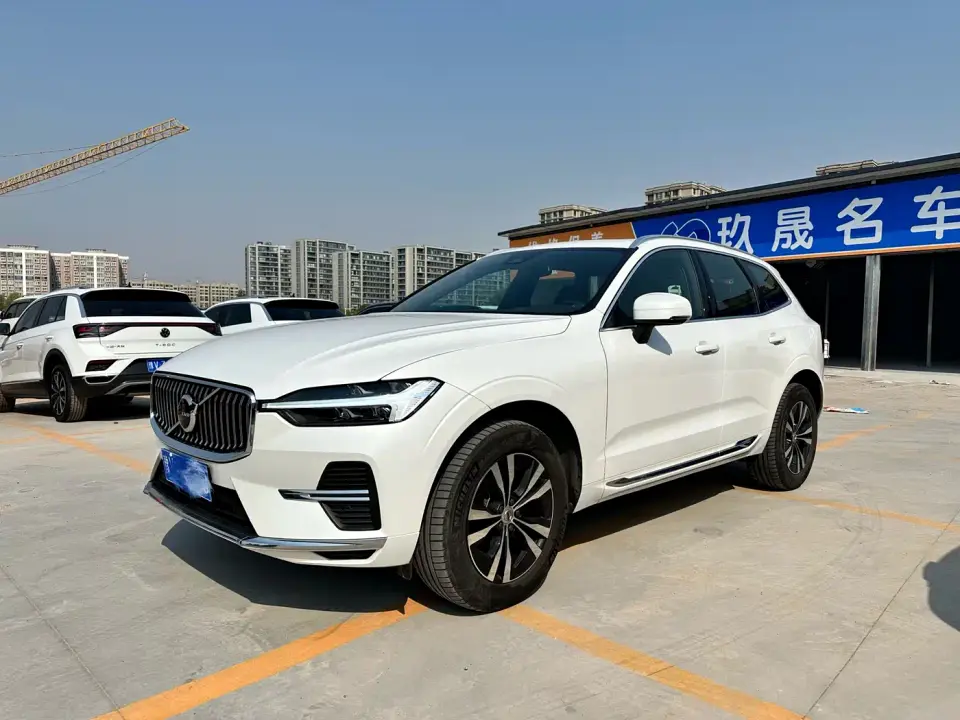 Volvo XC60 B5 AWD Smart Luxury Edition 2024