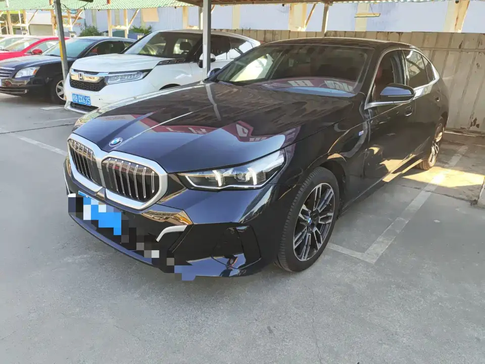 BMW 5 Series 525Li M Sport Package 2024