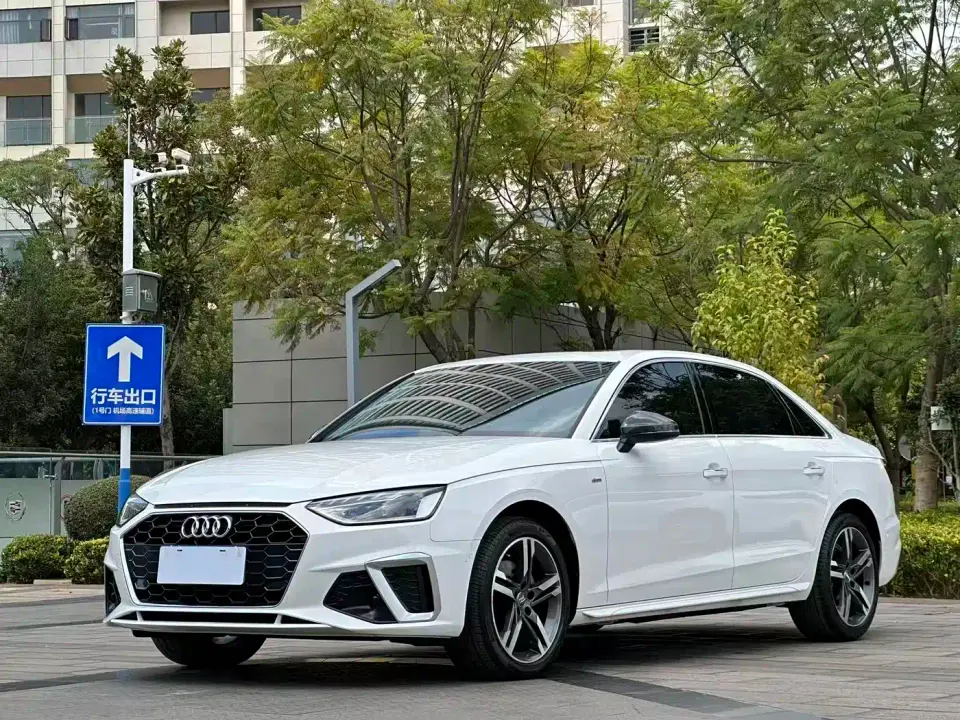 Audi A4L 40 TFSI Luxury Dynamic 2021