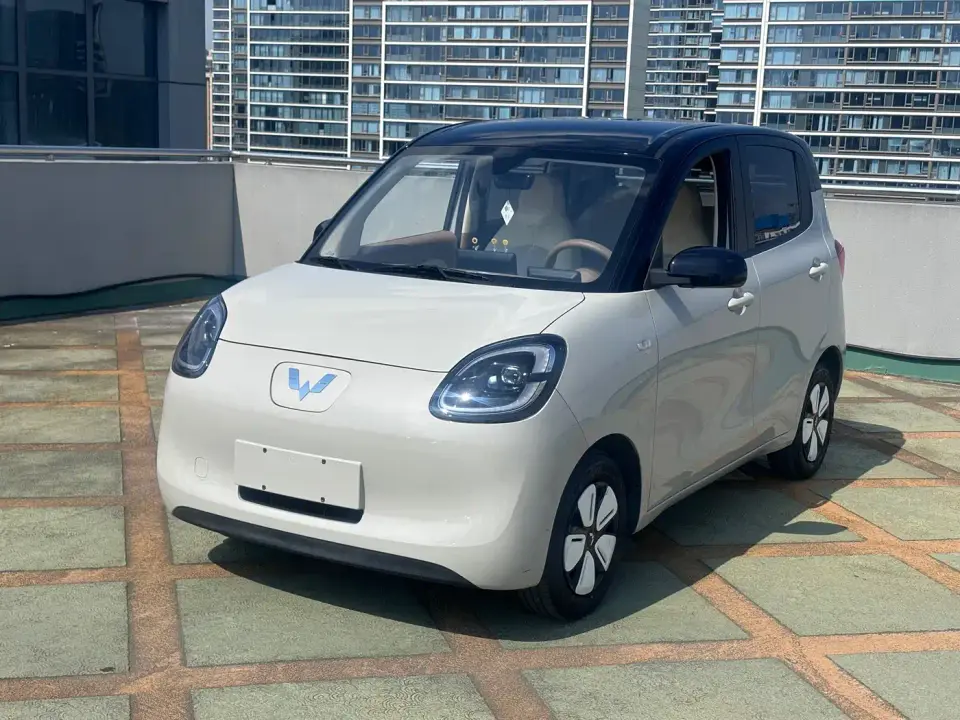 Wuling Motors Hongguang MINIEV 4-Door Premium+ Edition 2025