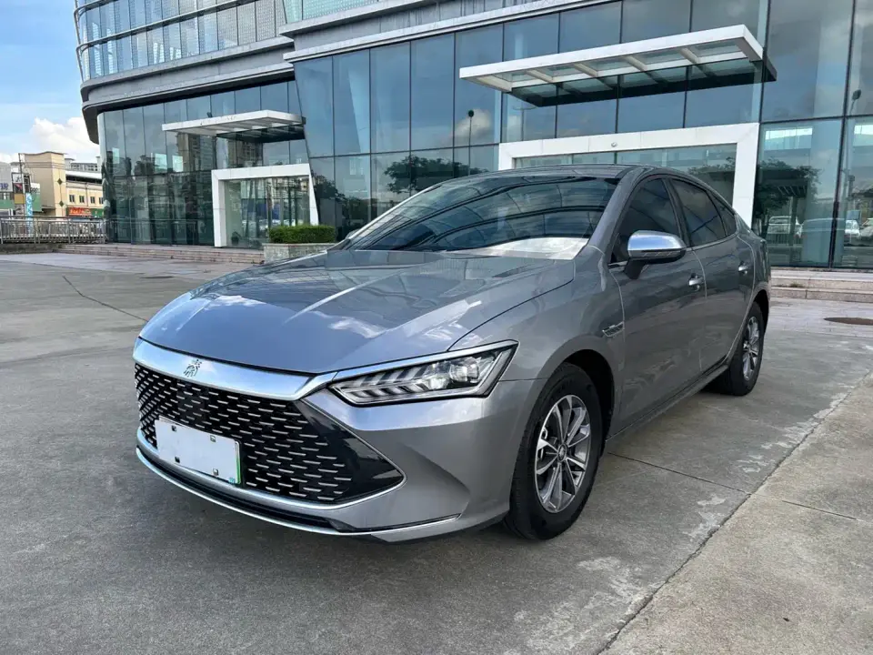 BYD Qin PLUS Glory Edition DM-i 55KM Leading 2025