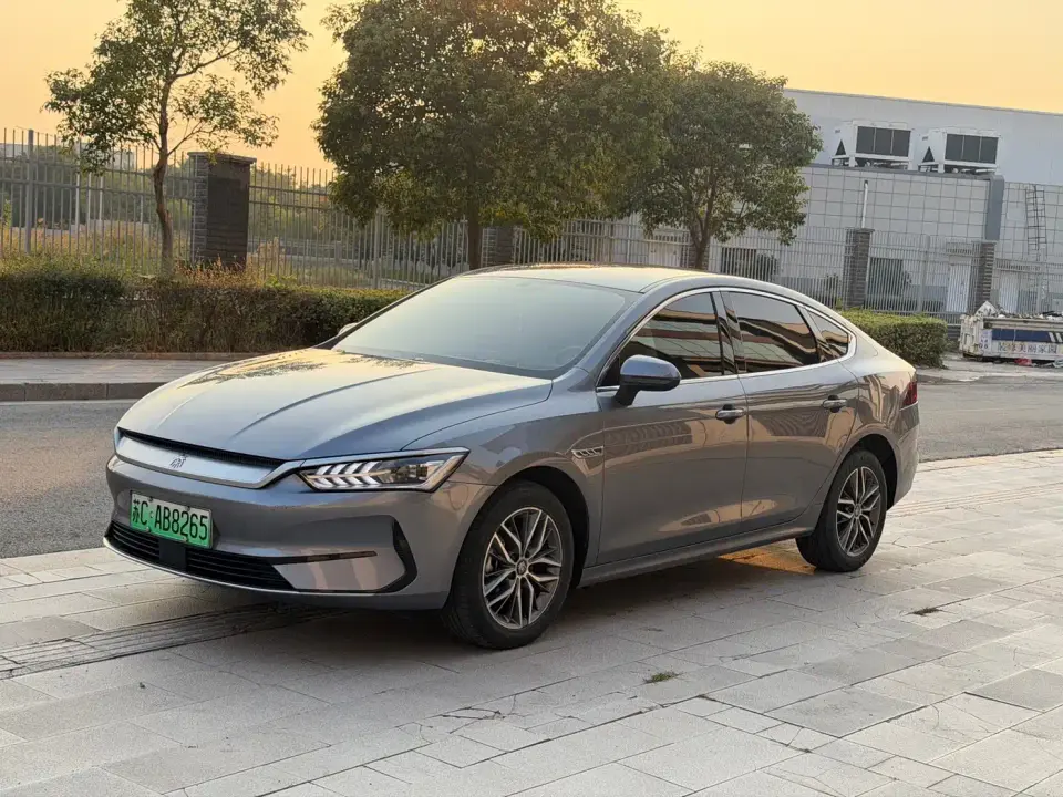 BYD Qin PLUS Champion Edition EV 420KM Leading Type 2024