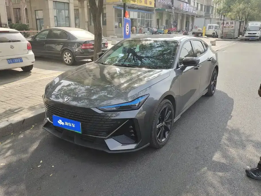 Changan UNI-V iDD Smart Electric iDD 1.5T 113km Smart Fun Type (Rapid Edition) 2023