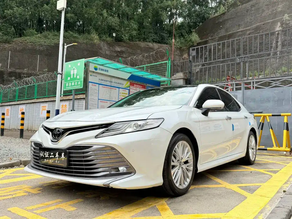 Toyota Camry 2.5G Luxury Edition China VI 2021