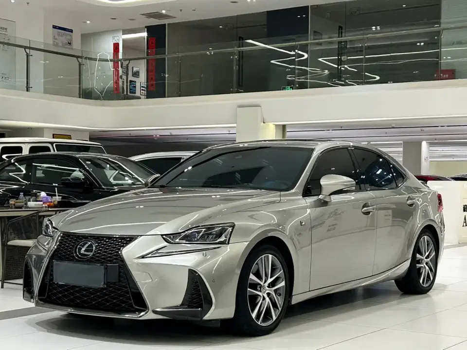 Lexus IS 300 F SPORT 2019