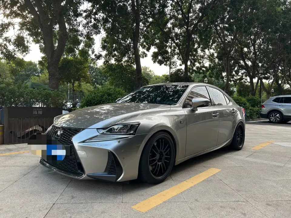 Lexus IS 300 F SPORT 2019
