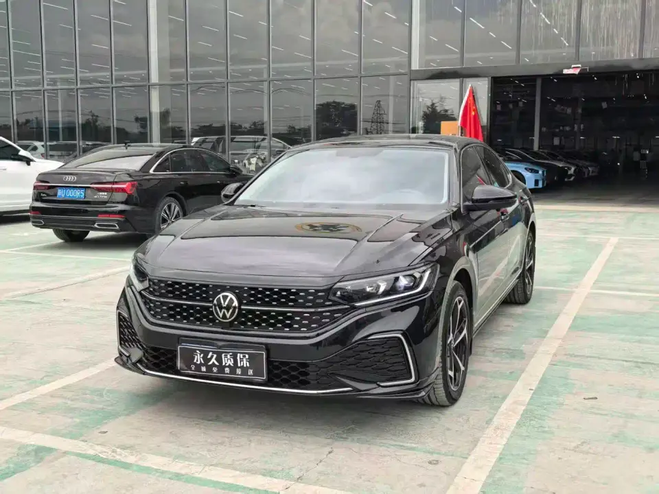 Volkswagen Passat Outstanding Edition 380TSI Starlight Dragon Soaring Version 2026