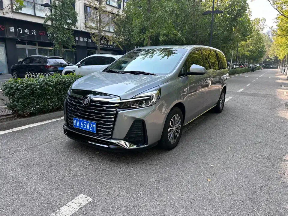 Buick GL8 Land Business Class Smart Premium 2023