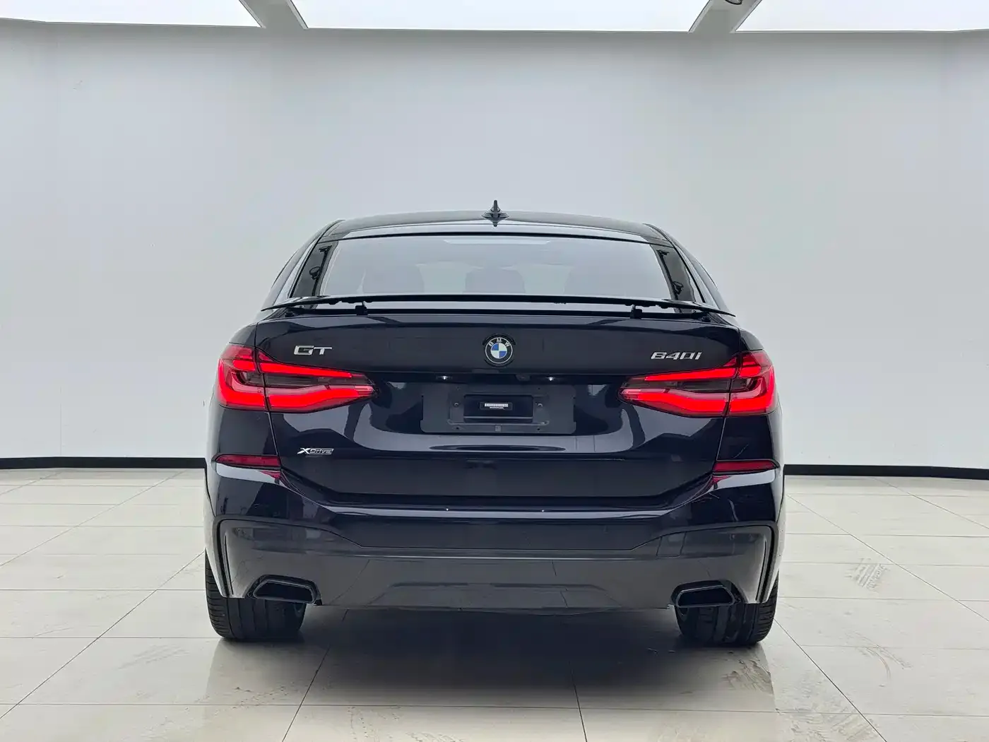 BMW 6 Series GT Model 630i M Sport Package 2023 — фото 8