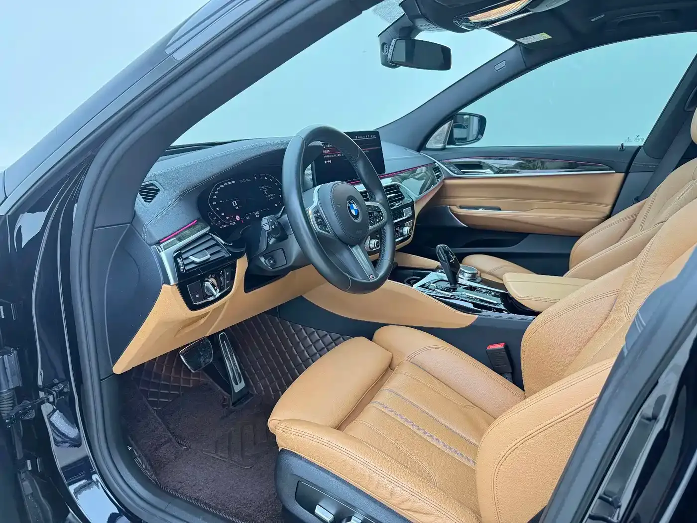 BMW 6 Series GT Model 630i M Sport Package 2023 — фото 5