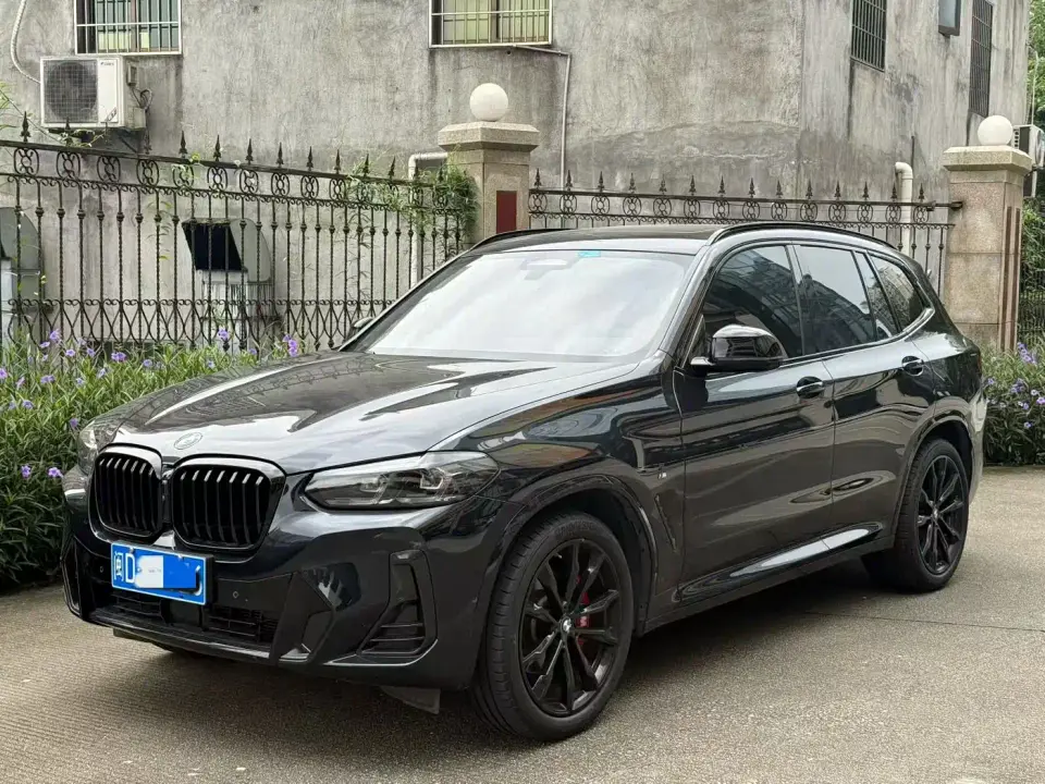 BMW X3 xDrive30i Premium M Night Package 2022