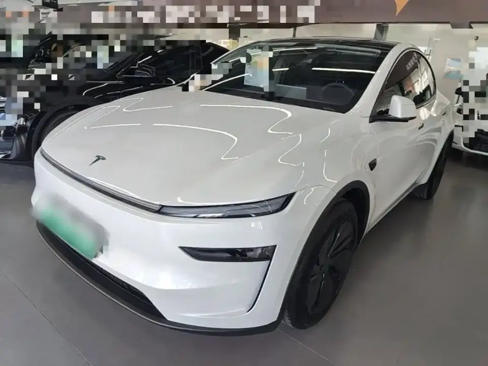 Tesla Model Y Rear-Wheel Drive 2025