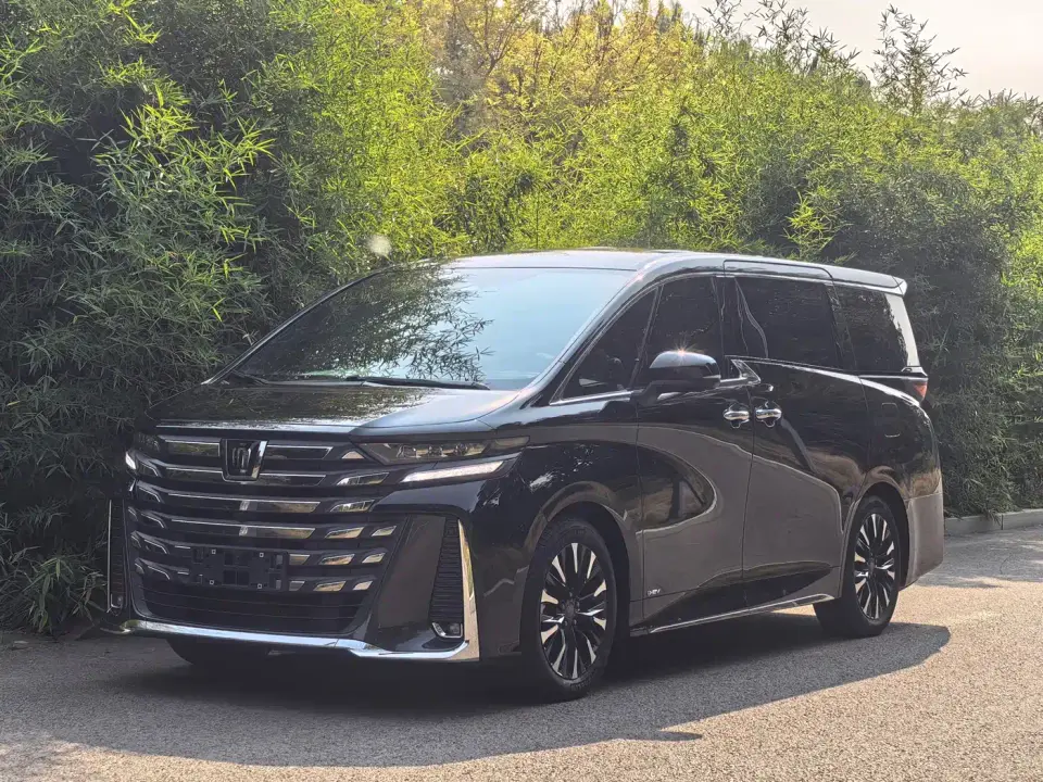 Toyota Vellfire Crown Hybrid 2.5L Premium Edition 2024