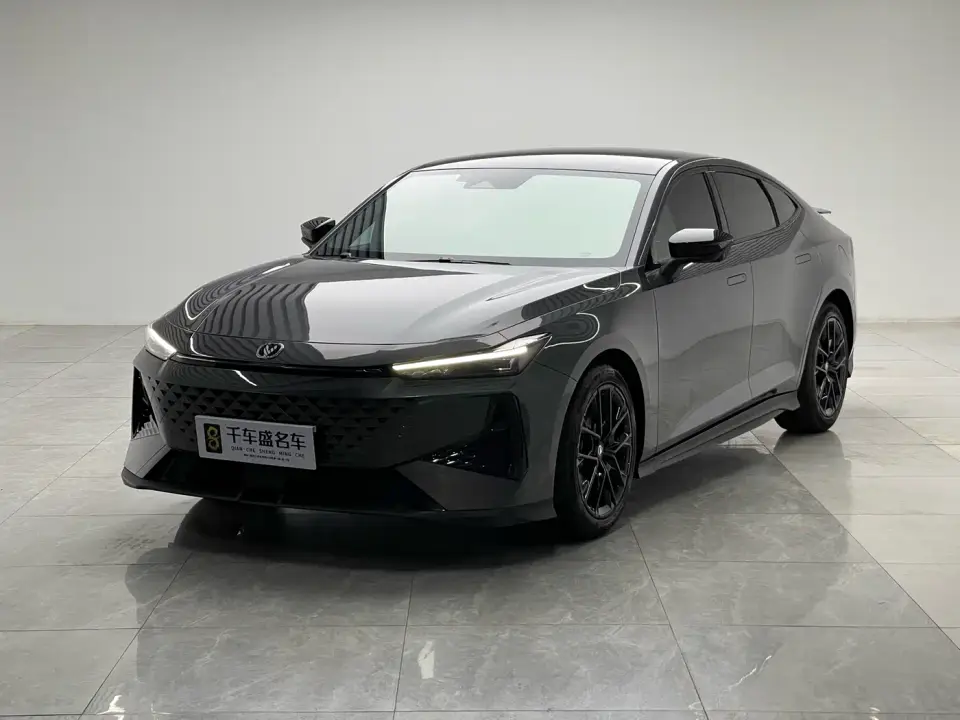Changan UNI-V 1.5T Deluxe 2025