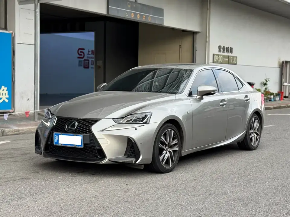 Lexus IS 300 F SPORT 2019