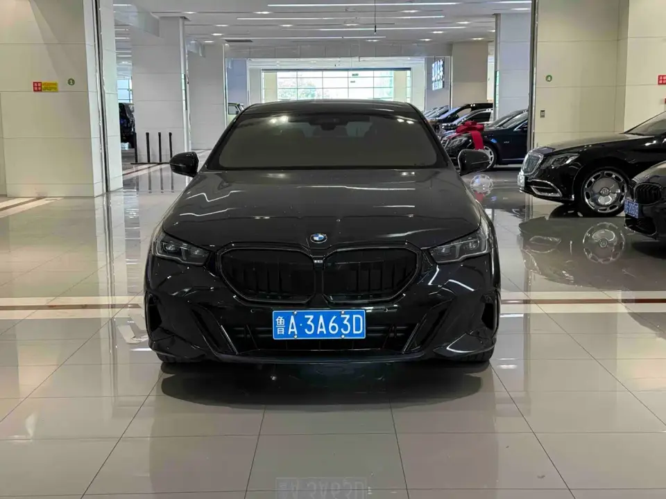 BMW 5 Series 530Li Premium Luxury Package 2025