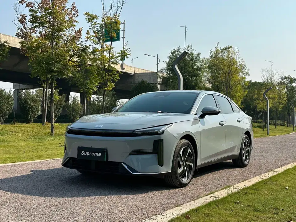 Geely Galaxy Galaxy L6 EM-i 140km Starship Edition 2025