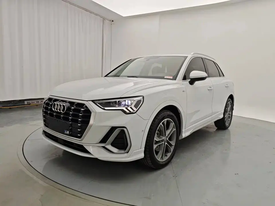 Audi Q3 40 TFSI Fashion Dynamic 2021