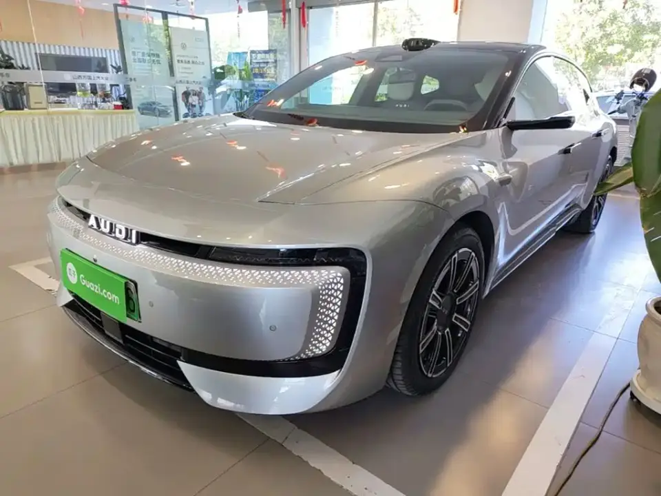 Audi E5 Sportback 386kw 4WD 2025