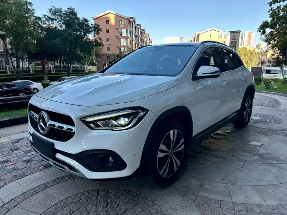 Mercedes-Benz GLA-Class GLA 200 2021