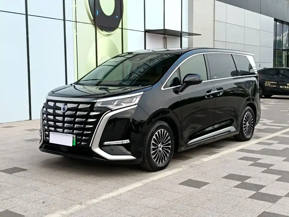Denza D9 DM-i 980 AWD Prestige 2025