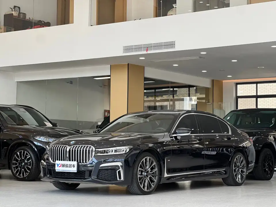 BMW 7 Series Facelift 740Li Leading M Sport Package 2020