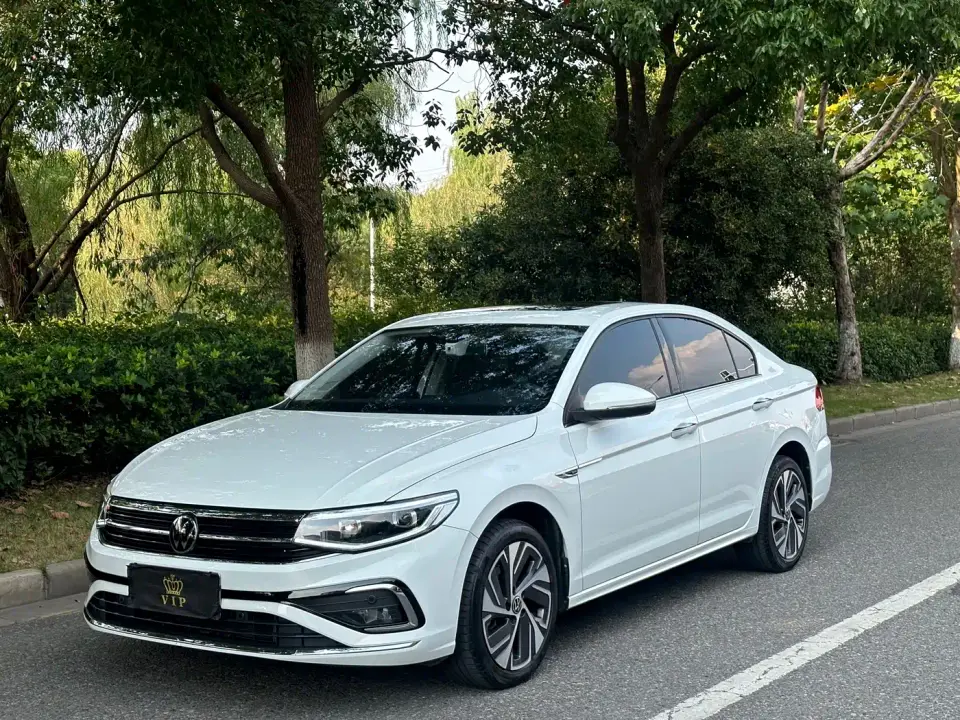 Volkswagen Bora 300TSI DSG Premium Edition 2023